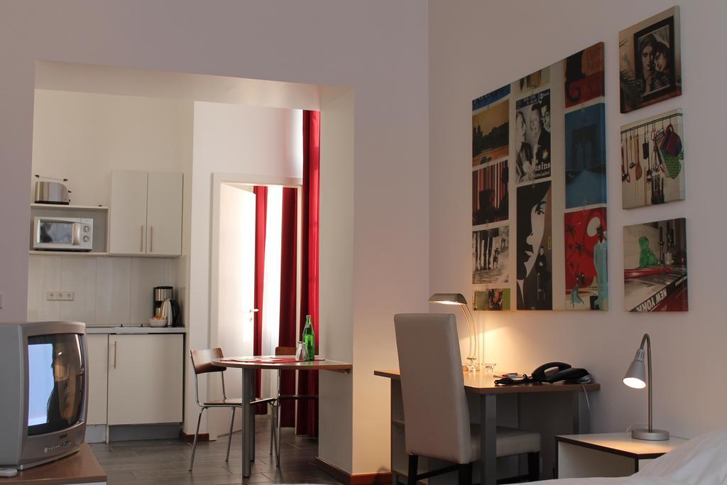 Gls Studio Hotel Berlin Bilik gambar